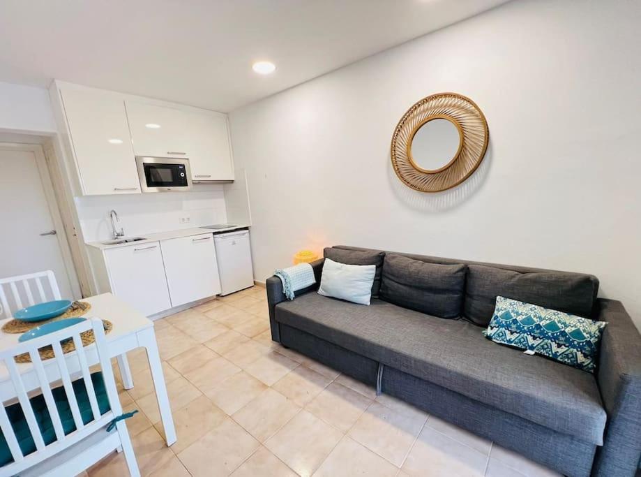 קאלה אן בלאנס Cala En Blanes Apartamento Ciudadela מראה חיצוני תמונה